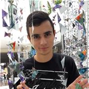 Profesor de francés, alemán y español (nativo). Me gusta el trabajo arduo y me esfuerzo en hacer todo para su progreso académico